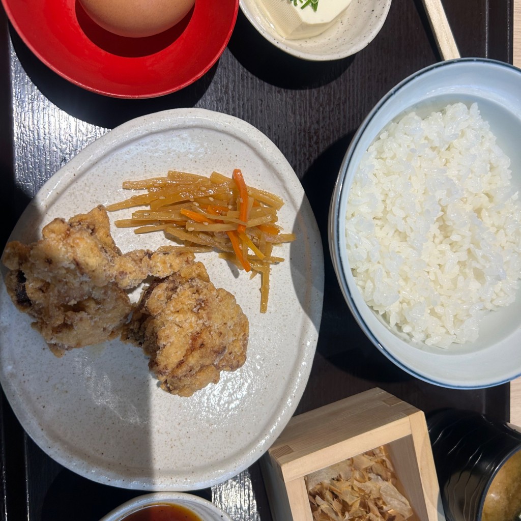 ユーザーが投稿したたまごかけからあげセットの写真 - 実際訪問したユーザーが直接撮影して投稿した秦南町鶏料理鳥さく イオンモール高知店の写真