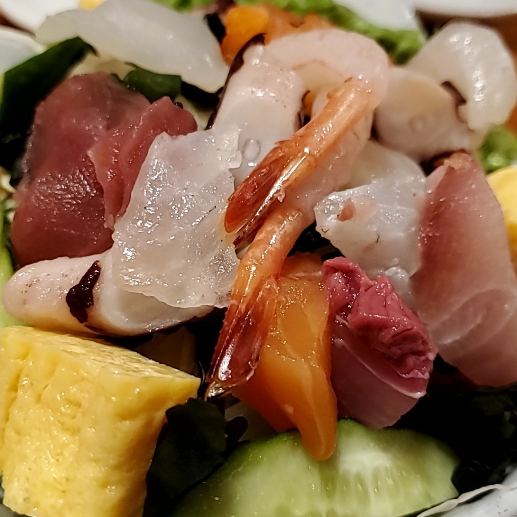 ユーザーが投稿した海鮮サラダの写真 - 実際訪問したユーザーが直接撮影して投稿した西春駅前寿司や台ずし 西春駅前町店の写真