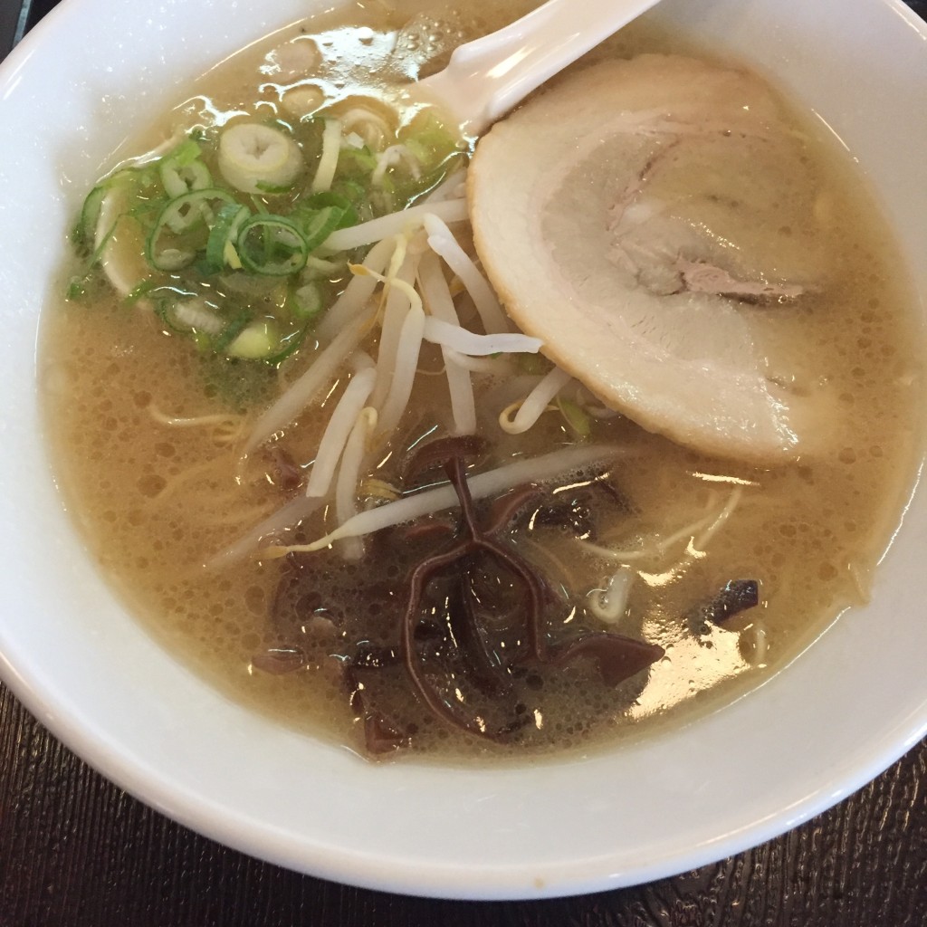 ユーザーが投稿したとんこつラーメンの写真 - 実際訪問したユーザーが直接撮影して投稿した瀬戸町大字山北ラーメン専門店味の蔵 サファ福山本店の写真