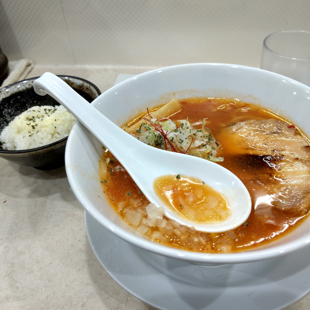 ユーザーが投稿したトマト醤油ラーメンの写真 - 実際訪問したユーザーが直接撮影して投稿した段原ラーメン / つけ麺麺は天にありの写真