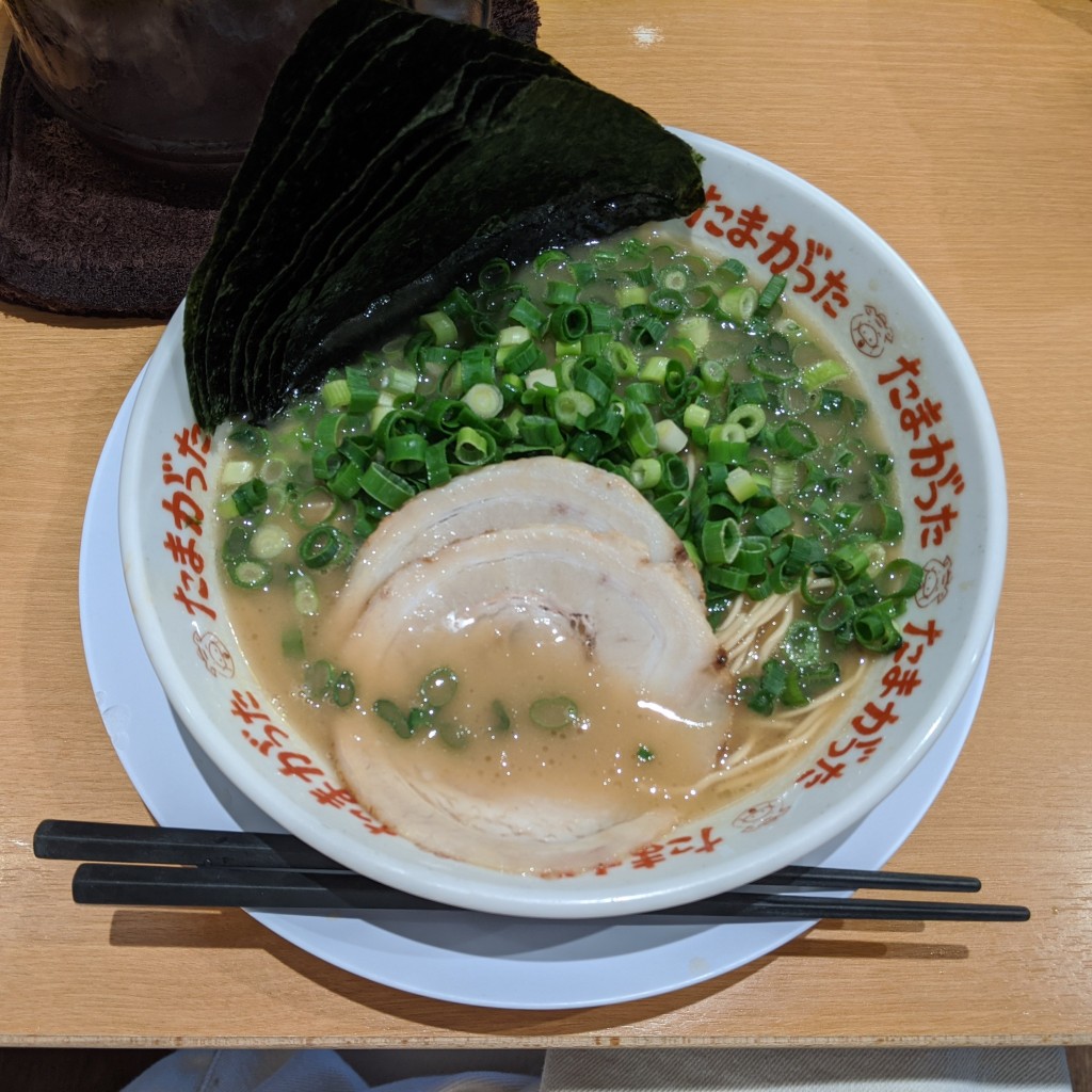 ユーザーが投稿したラーメン(海苔・ネギ)の写真 - 実際訪問したユーザーが直接撮影して投稿した南幸ラーメン / つけ麺たまがった 横浜駅西口店の写真