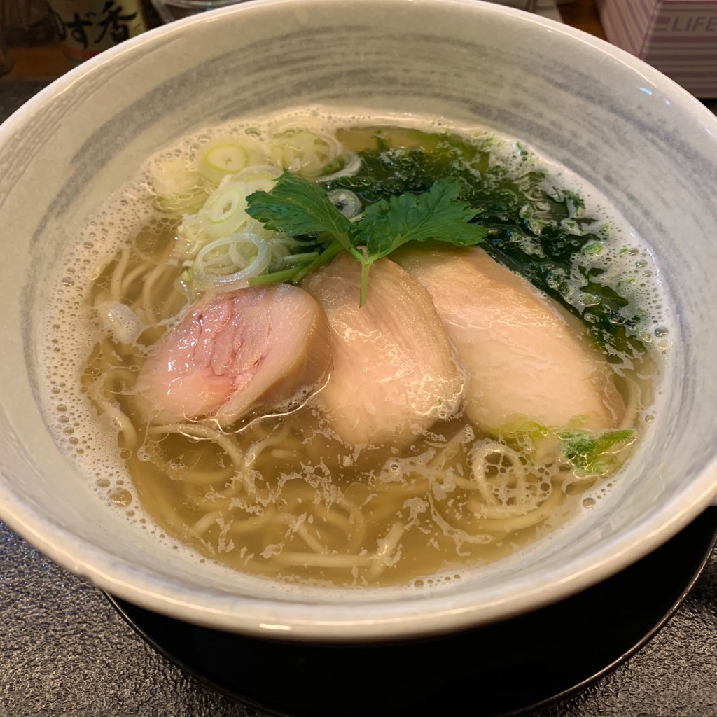 ユーザーが投稿した塩ラーメン「海塩」の写真 - 実際訪問したユーザーが直接撮影して投稿した与古道町ラーメン専門店満麺の笑みの写真