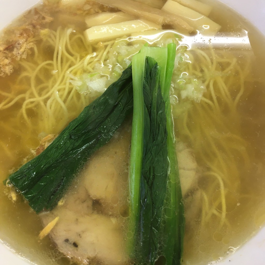 ユーザーが投稿した白メンマの塩ラーメン(小松菜トッピング)の写真 - 実際訪問したユーザーが直接撮影して投稿した本宿ラーメン / つけ麺支那そば 心麺の写真