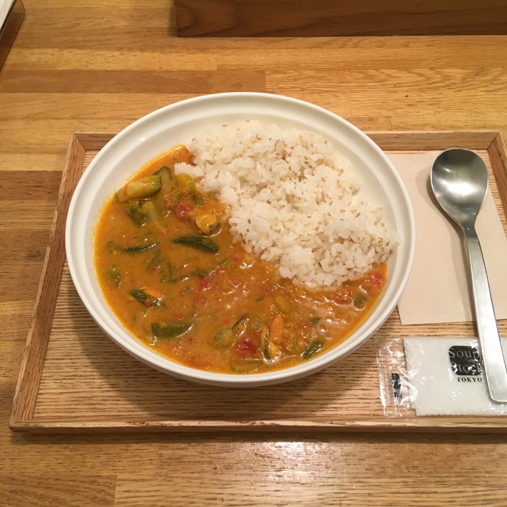 ユーザーが投稿した夏野菜ムール貝カレーの写真 - 実際訪問したユーザーが直接撮影して投稿した恵比寿南洋食スープストック東京 アトレ恵比寿店の写真