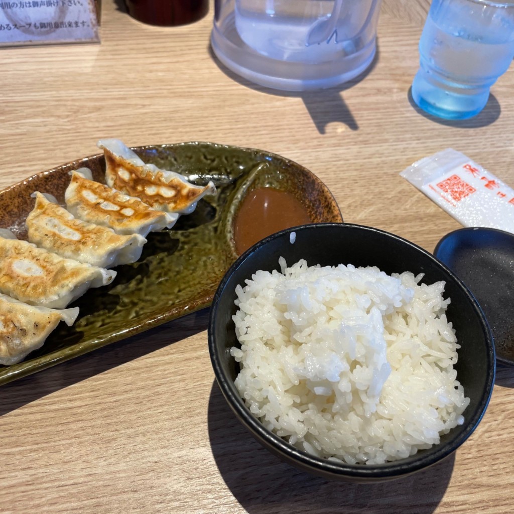 ユーザーが投稿した九州味噌ラーメン、餃子5個+小ライスの写真 - 実際訪問したユーザーが直接撮影して投稿した寺村町ラーメン専門店麺場 田所商店 三田店の写真