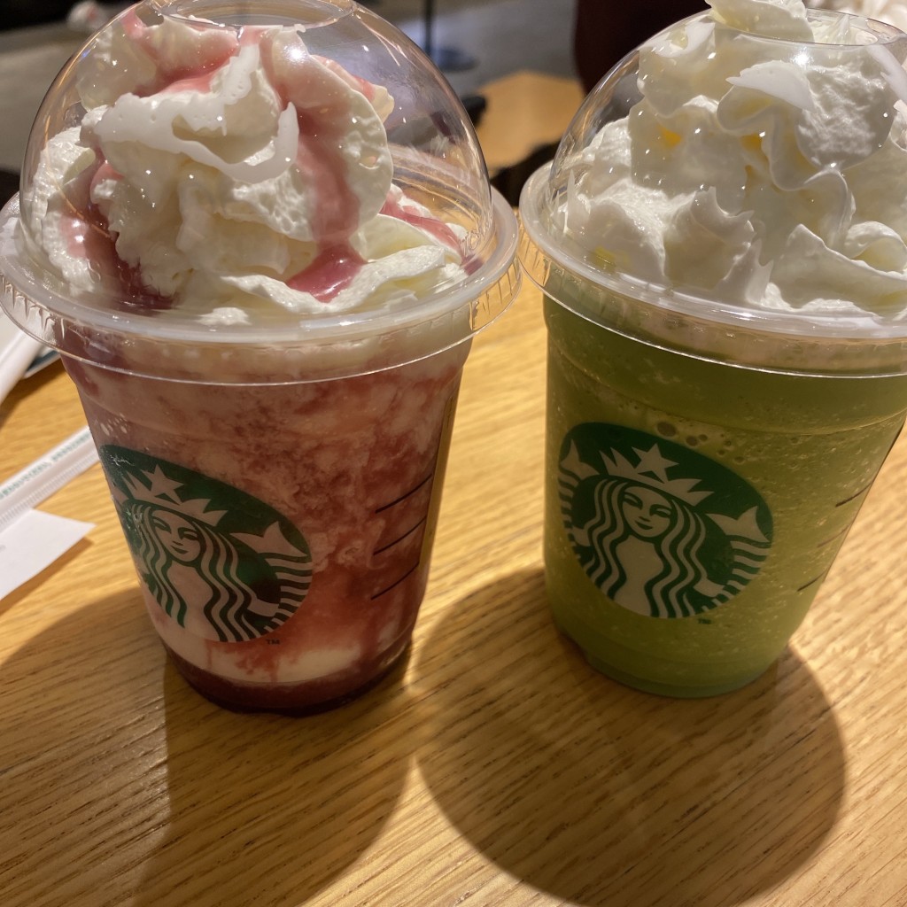 ユーザーが投稿した抹茶クリームフラペチーノの写真 - 実際訪問したユーザーが直接撮影して投稿した本町カフェスターバックスコーヒー ミーツ国分寺店の写真