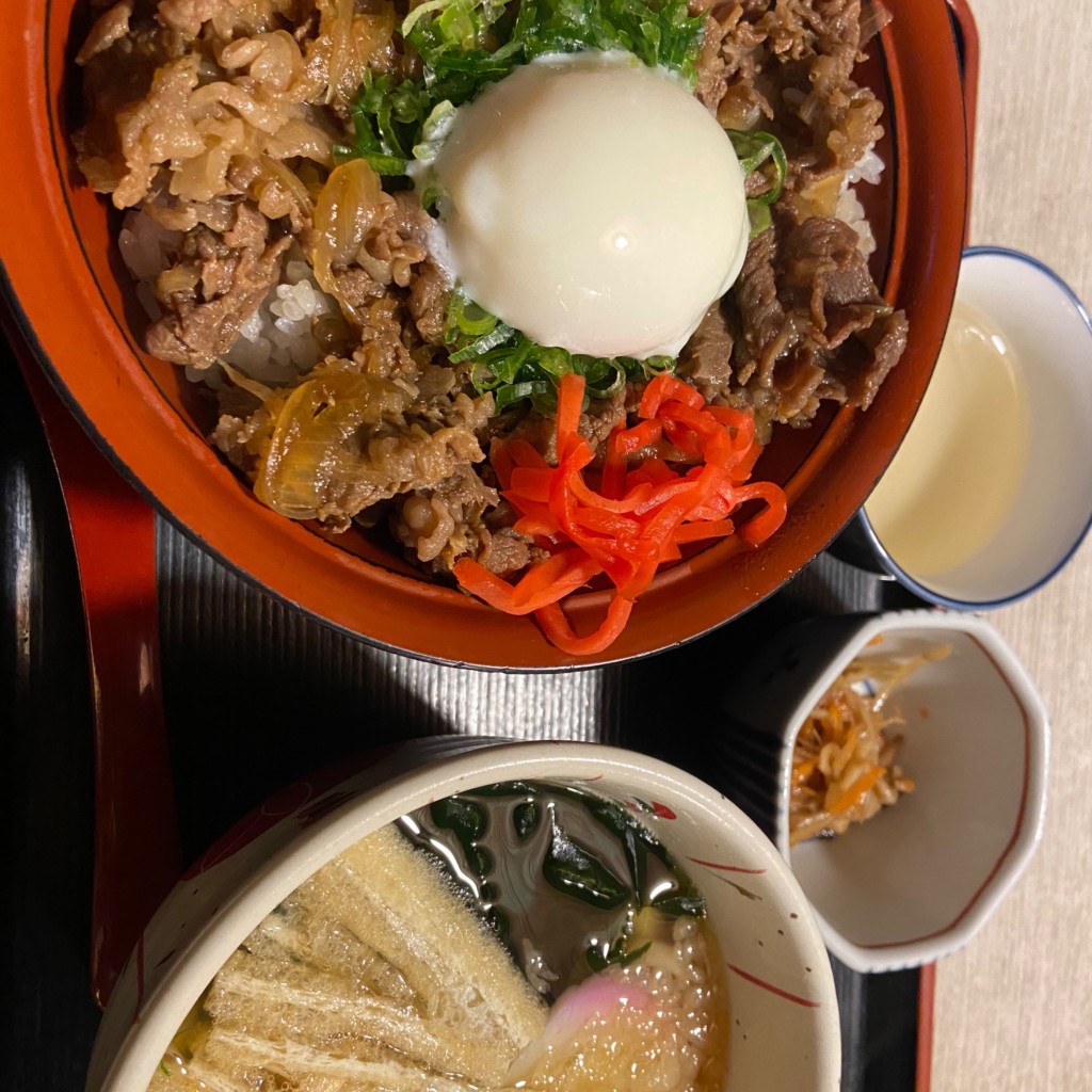 ユーザーが投稿した肉玉丼定食の写真 - 実際訪問したユーザーが直接撮影して投稿した下加茂うどんもへいじの写真