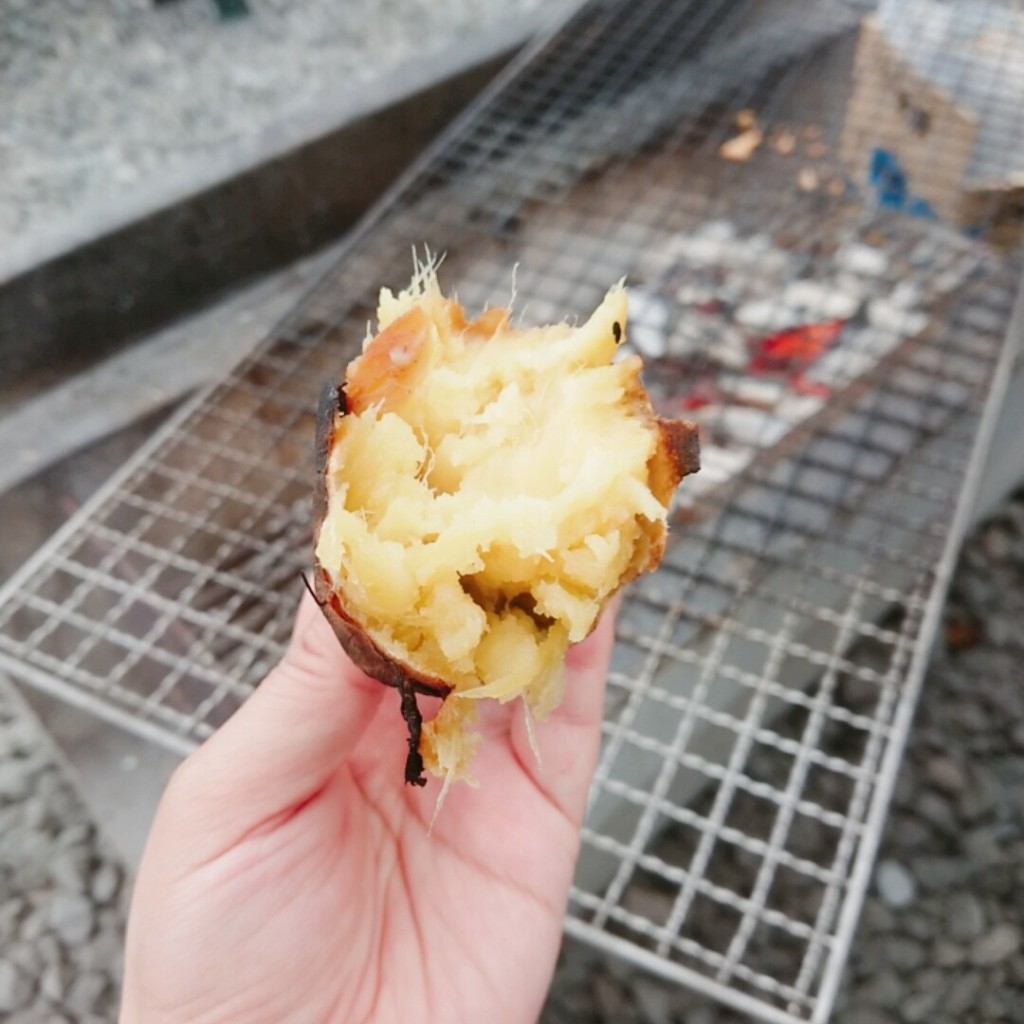 ユーザーが投稿した焼き芋の写真 - 実際訪問したユーザーが直接撮影して投稿した豊丘魚介 / 海鮮料理魚太郎 本店 浜焼きバーベキューの写真