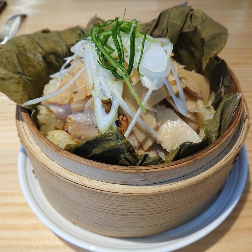 ユーザーが投稿した蓮の葉包み炒飯Lunchの写真 - 実際訪問したユーザーが直接撮影して投稿した本町中華料理中国料理 しげ乃の写真