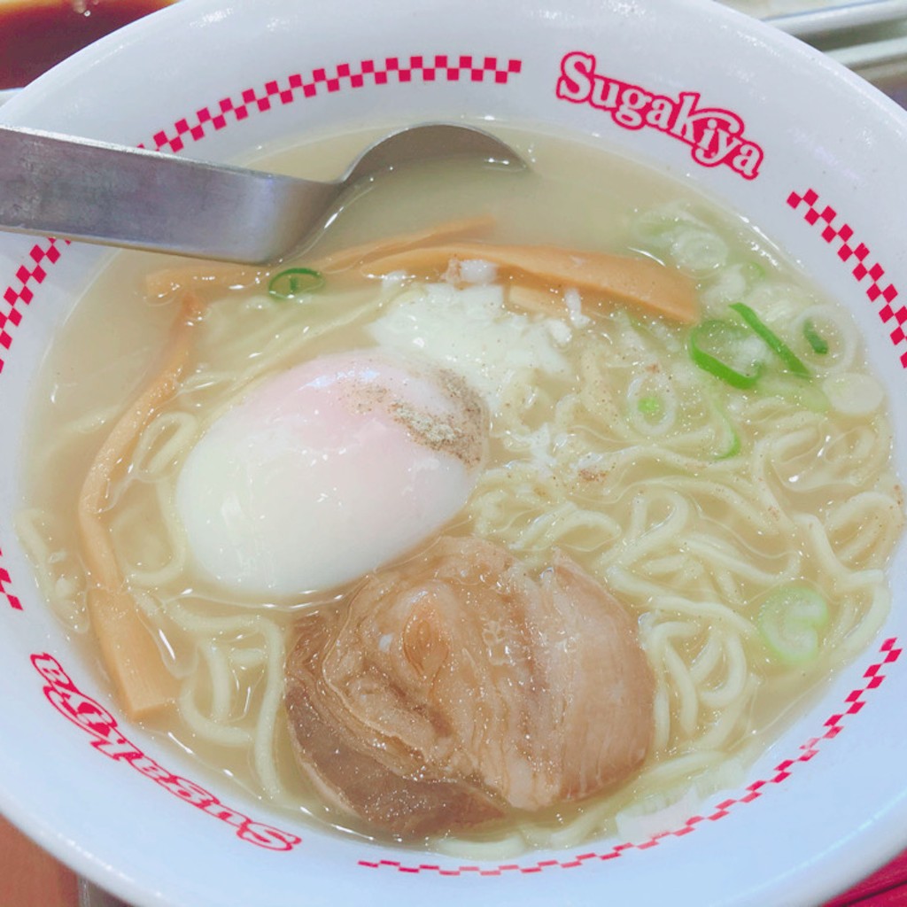 ユーザーが投稿した玉子入ラーメンの写真 - 実際訪問したユーザーが直接撮影して投稿した矢田南ラーメン専門店スガキヤ イオンモールナゴヤドーム前店の写真