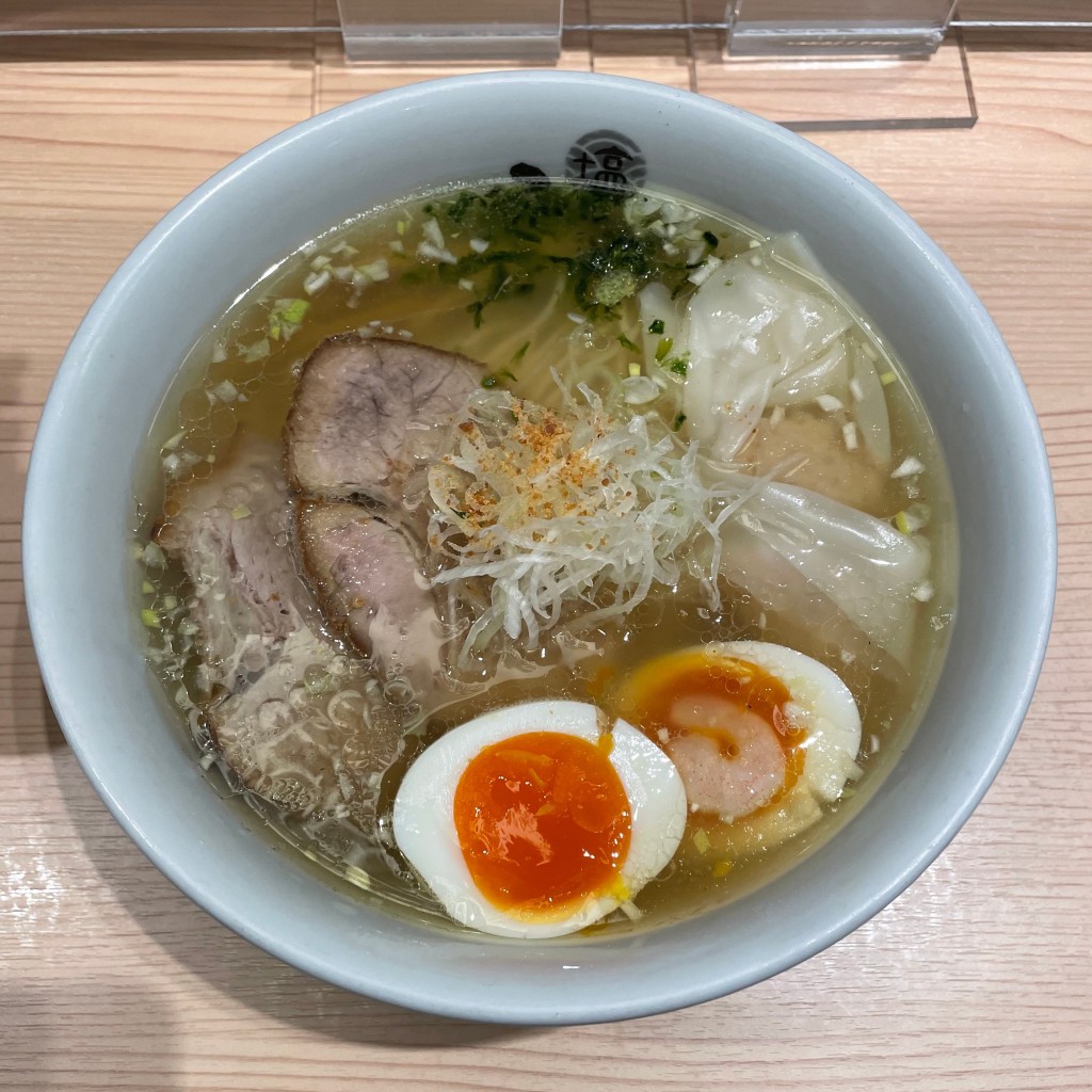 o02lx_さんが投稿した難波ラーメン / つけ麺のお店塩らーめん専門 ひるがお 大阪エディオンなんば本店/シオラーメンセンモン ヒルガオ オオサカエディオンナンバホンテンの写真