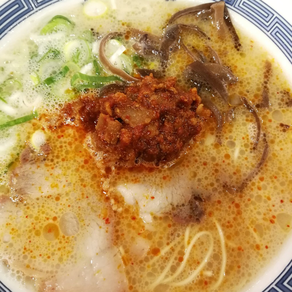 ユーザーが投稿した辛みそ豚骨ラーメンの写真 - 実際訪問したユーザーが直接撮影して投稿した地行浜ラーメン / つけ麺元祖名島亭マークイズ福岡ももち店の写真