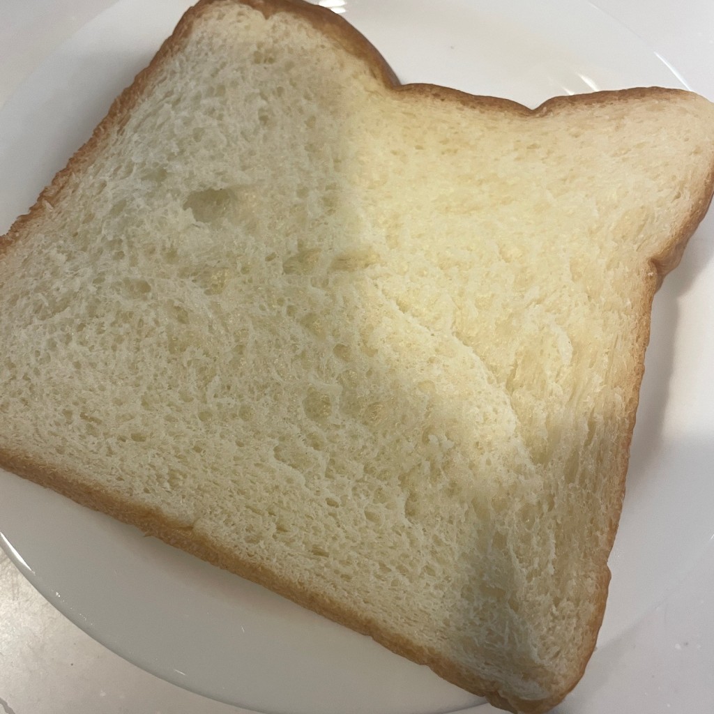 ユーザーが投稿した食パン たなびき (プレーン)の写真 - 実際訪問したユーザーが直接撮影して投稿した東塩小路町ベーカリー別格 京都駅亰店の写真