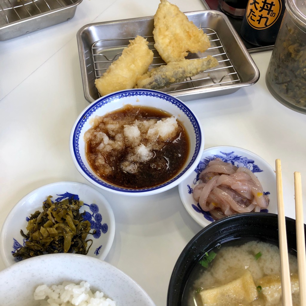 ユーザーが投稿した天ぷら定食(鱚、白身、青魚、野菜3種)の写真 - 実際訪問したユーザーが直接撮影して投稿した東平尾天ぷら天麩羅処ひらお 本店の写真