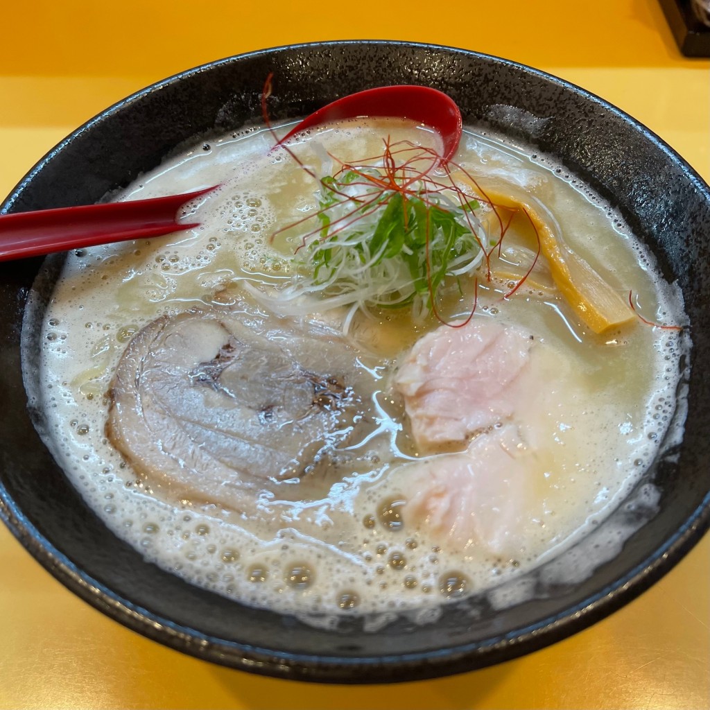 実際訪問したユーザーが直接撮影して投稿した中島町ラーメン / つけ麺二代目 十八番 ラーメンの写真