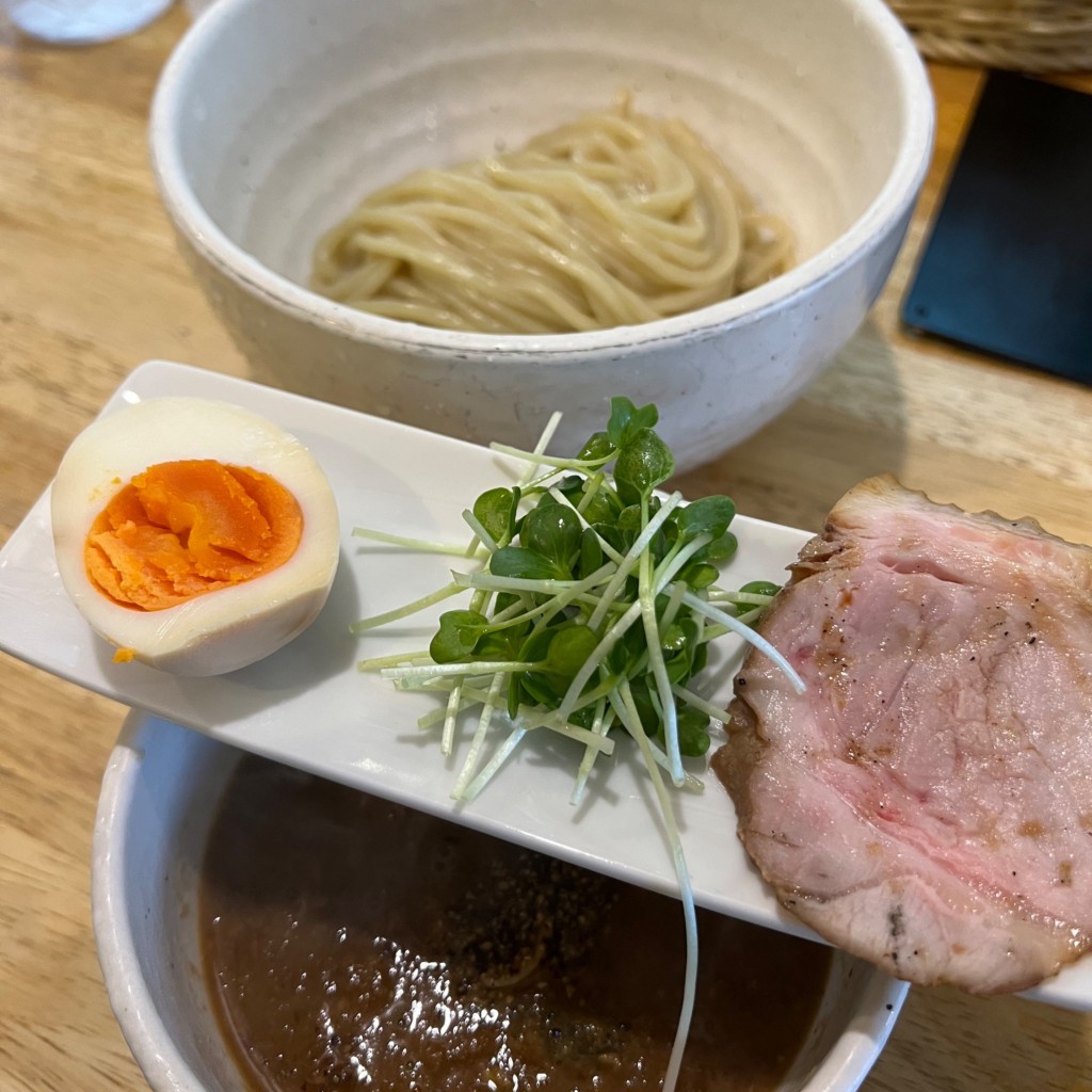 [ラーメン🍜🤍]をテーマに、LINE PLACEのユーザーm3434さんがおすすめするグルメ店リストの代表写真