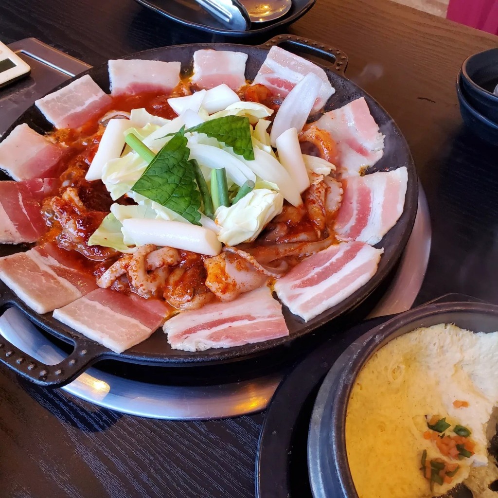 ユーザーが投稿したチュサム定食の写真 - 実際訪問したユーザーが直接撮影して投稿した歌舞伎町韓国料理ホンスチュクミ 新宿歌舞伎町店の写真