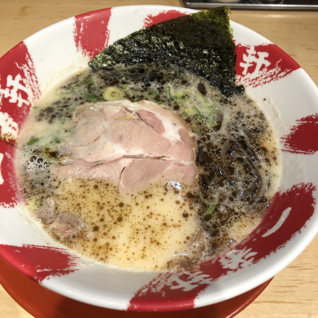 ユーザーが投稿した黒豚骨ラーメンの写真 - 実際訪問したユーザーが直接撮影して投稿した名駅ラーメン専門店熟成豚骨ラーメン一番軒 大名古屋店の写真