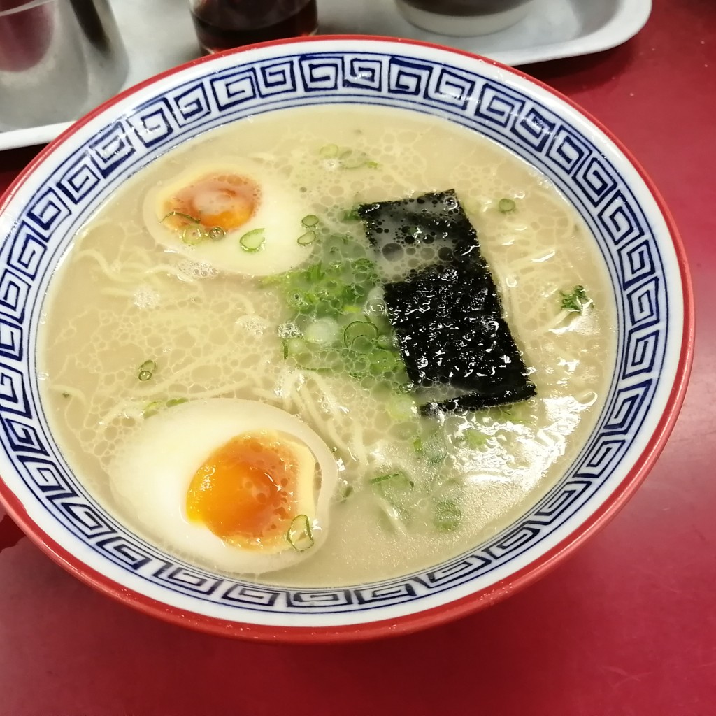 ユーザーが投稿した煮卵ラーメンの写真 - 実際訪問したユーザーが直接撮影して投稿した幸町ラーメン専門店金豚 本店の写真