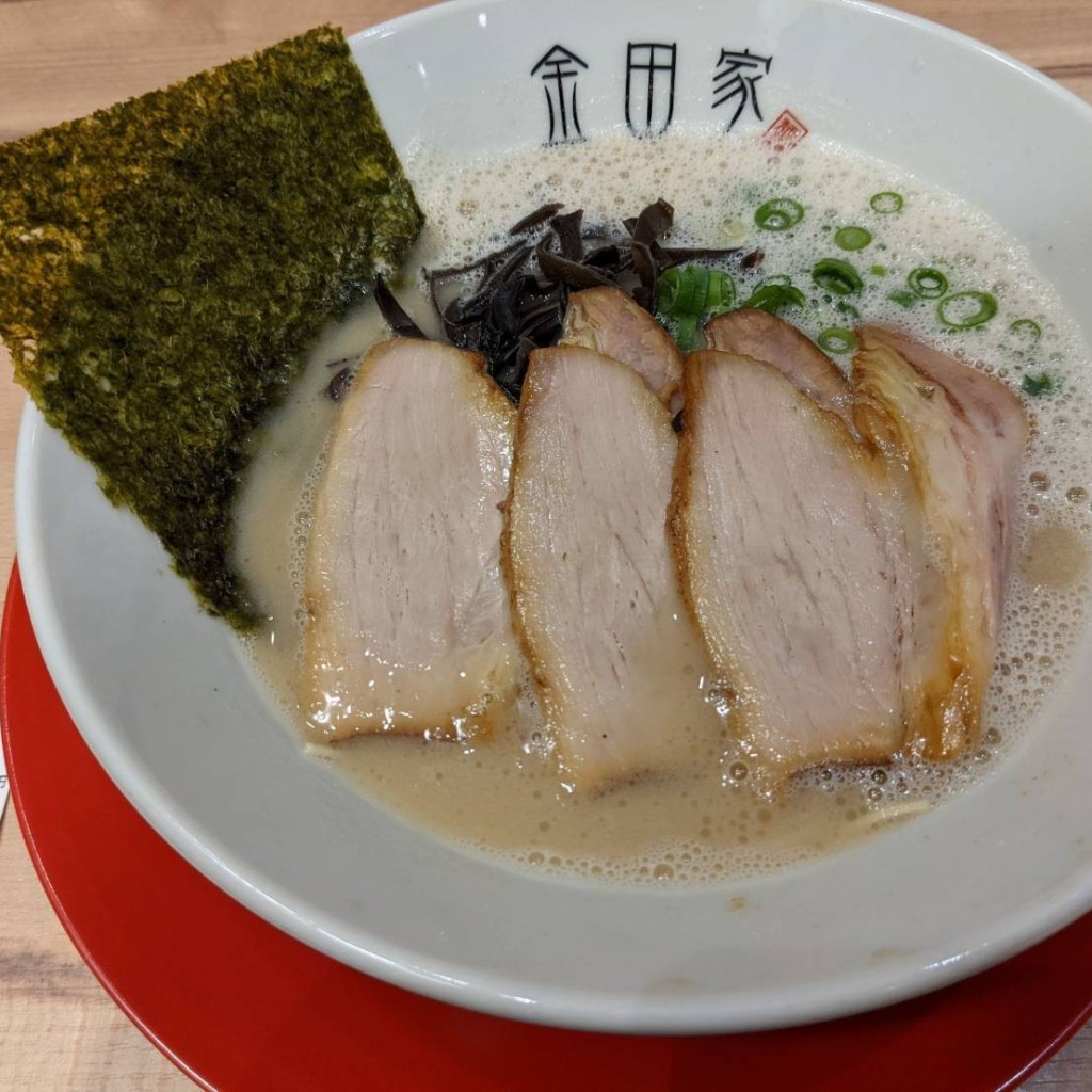 24時間たたかえますかさんが投稿した難波ラーメン / つけ麺のお店黒豚とんこつ 金田家 なんばラーメン一座店/クロブタトンコツ カナダヤ ナンバラーメンイチザテンの写真