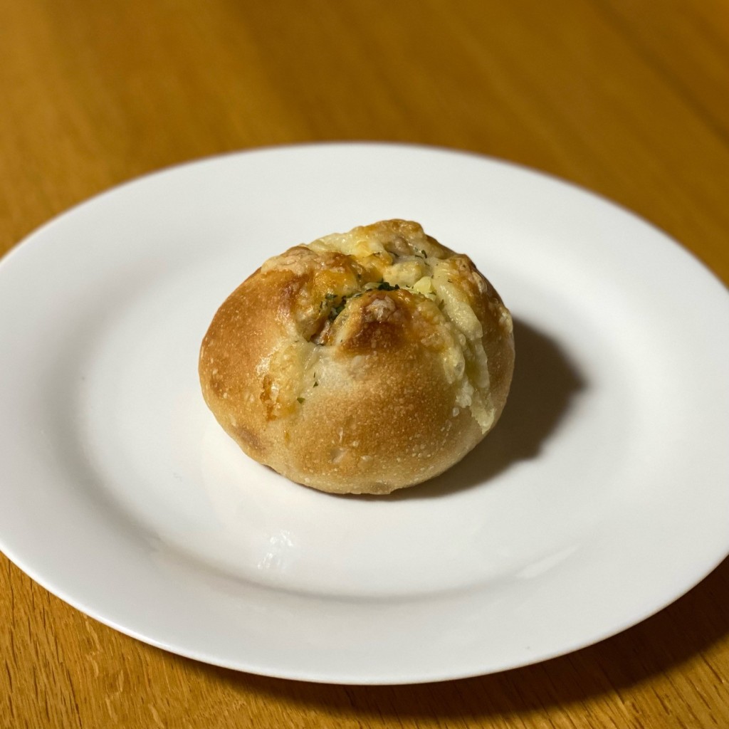 ユーザーが投稿した季節のパンの写真 - 実際訪問したユーザーが直接撮影して投稿した日向町ベーカリーパンとさかなの写真