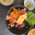 海鮮丼 - 実際訪問したユーザーが直接撮影して投稿した西新井栄町居酒屋築地市場298の写真のメニュー情報