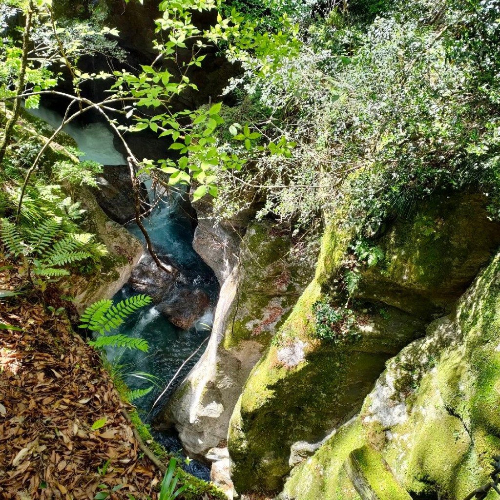 実際訪問したユーザーが直接撮影して投稿した二ノ滝滝 / 渓谷中津渓谷 石柱の写真