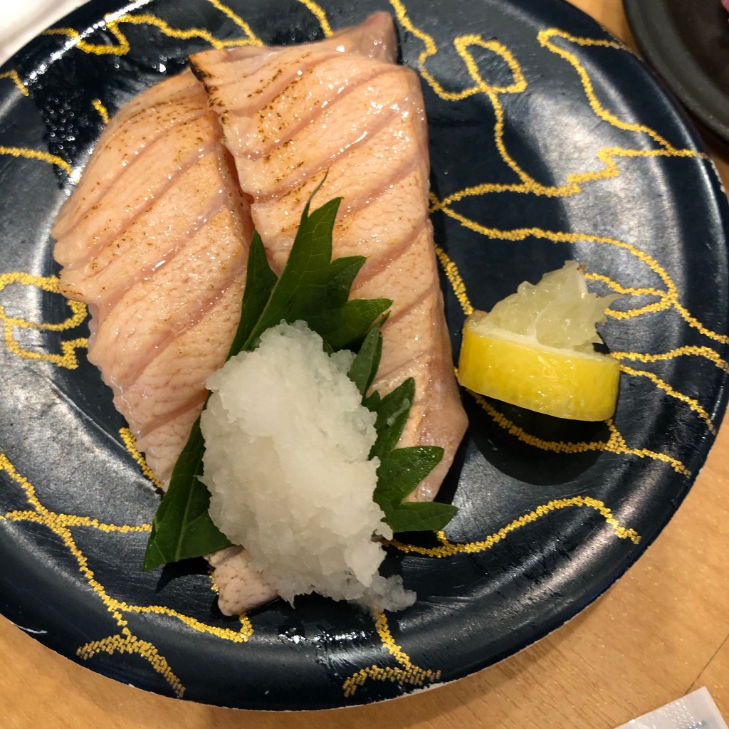ユーザーが投稿した300円皿の写真 - 実際訪問したユーザーが直接撮影して投稿した萱野回転寿司大起水産回転寿司 箕面店の写真