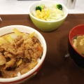 実際訪問したユーザーが直接撮影して投稿した大桑牛丼すき家 金沢大桑店の写真