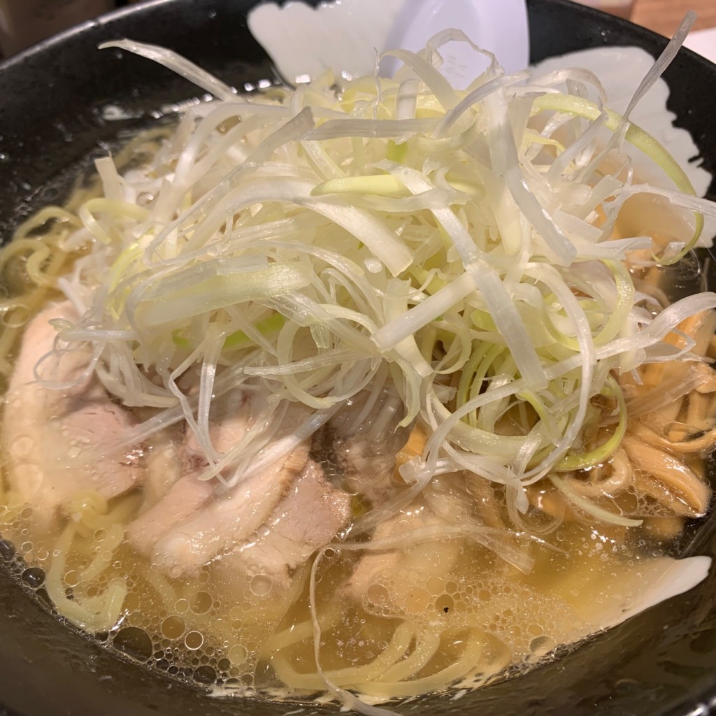 ユーザーが投稿したネギ塩ラーメンの写真 - 実際訪問したユーザーが直接撮影して投稿した美々ラーメン / つけ麺札幌ラーメン 雪あかり 新千歳空港店の写真