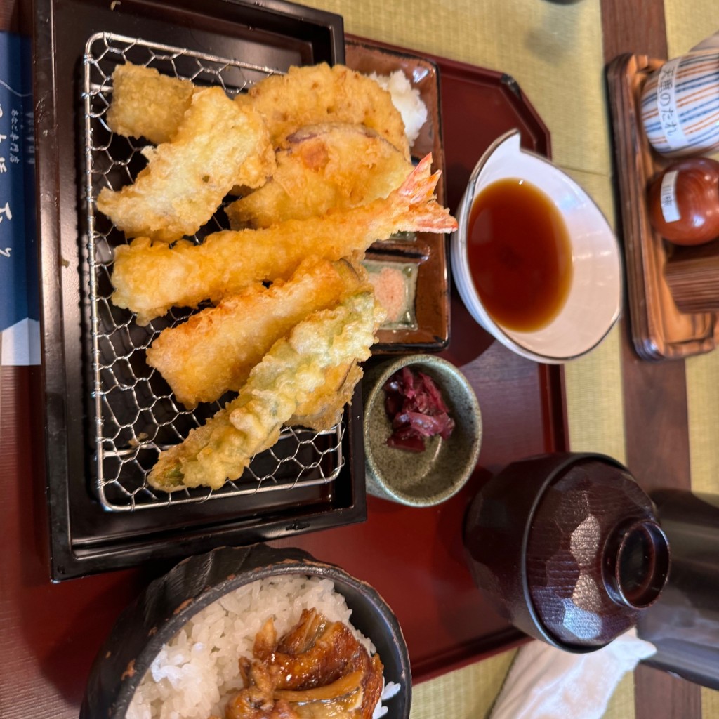 ユーザーが投稿した天ぷら定食の写真 - 実際訪問したユーザーが直接撮影して投稿した春日うなぎ日本橋 玉ゐ ラクーア店の写真