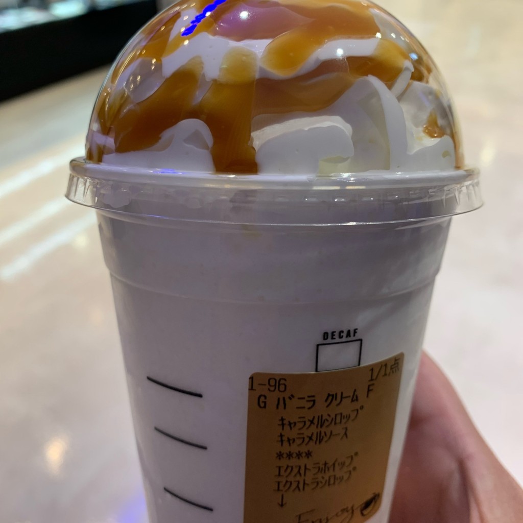 ユーザーが投稿したバニラ クリーム フラペチーノの写真 - 実際訪問したユーザーが直接撮影して投稿した則武新町カフェスターバックスコーヒー 名古屋則武新町2階店の写真