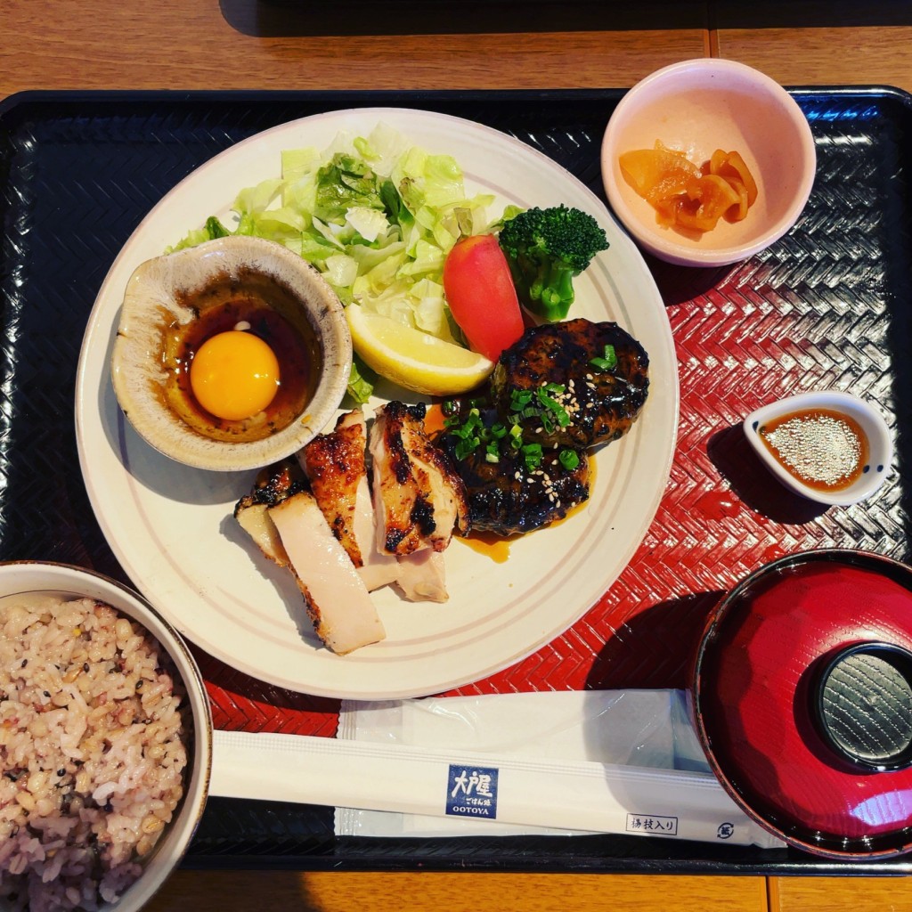 ユーザーが投稿した[定食]鶏つくねともろみチキンの炭火焼きの写真 - 実際訪問したユーザーが直接撮影して投稿した中央定食屋大戸屋 海老名店の写真