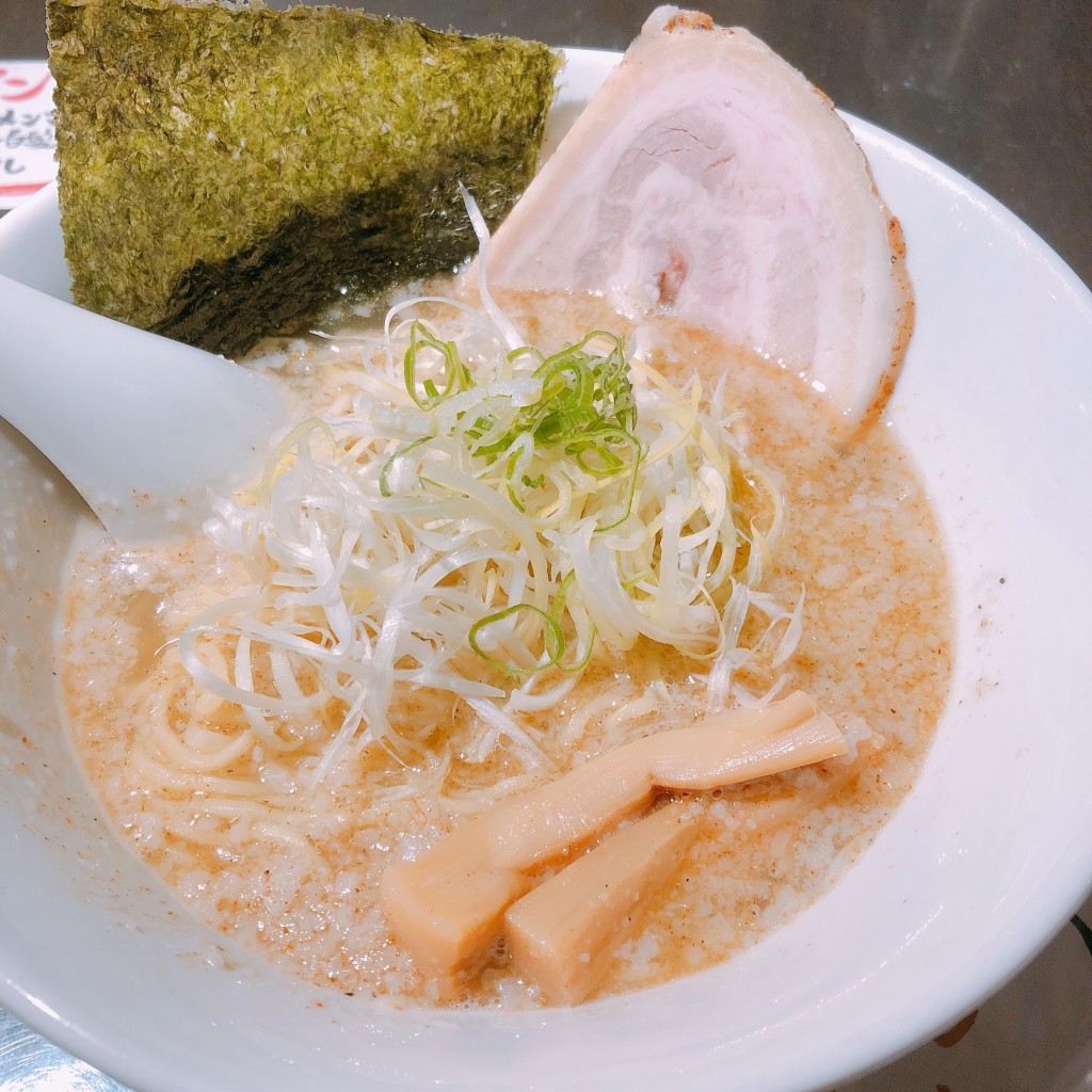 実際訪問したユーザーが直接撮影して投稿した宮田ラーメン / つけ麺俺らラーメン ちょもらんまの写真