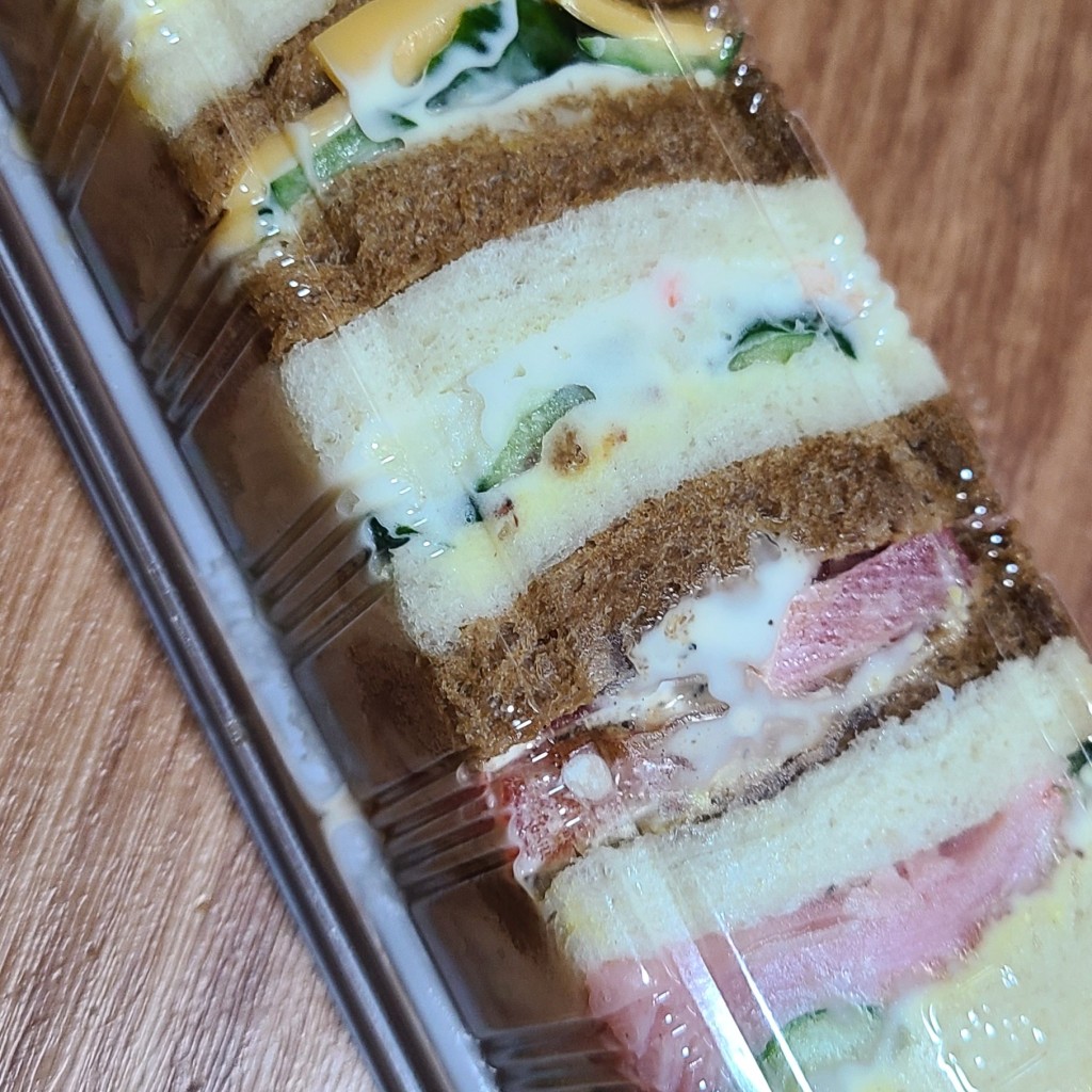 ユーザーが投稿したサンドイッチの写真 - 実際訪問したユーザーが直接撮影して投稿した茂木町ベーカリーオロンの写真