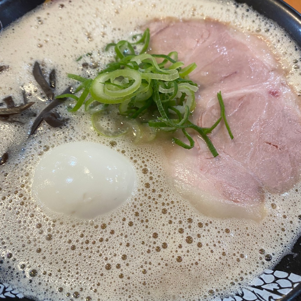 ユーザーが投稿したB· K Y 味玉ラーメン B· K. Yの写真 - 実際訪問したユーザーが直接撮影して投稿した梅田ラーメン専門店博多一幸舎 エキマルシェ大阪店の写真