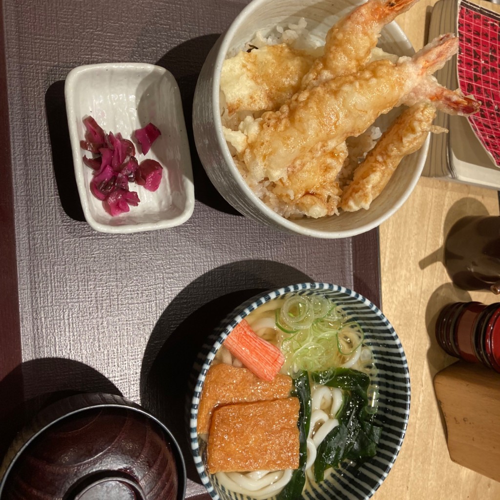 ユーザーが投稿した天丼とうどんの写真 - 実際訪問したユーザーが直接撮影して投稿した八重洲居酒屋やえす初藤の写真