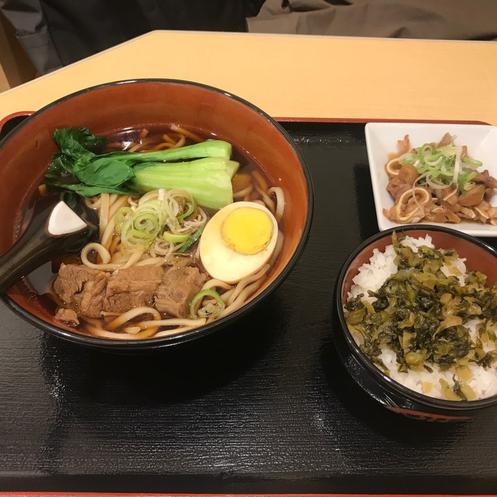 ユーザーが投稿した牛肉麺 ランチの写真 - 実際訪問したユーザーが直接撮影して投稿した赤坂台湾料理三商巧福 赤坂店の写真