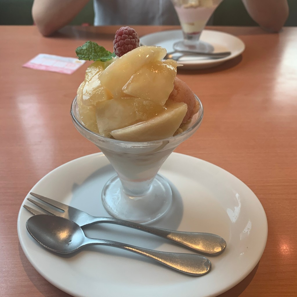 ユーザーが投稿した桃のヨーグルトココパルセト飲の写真 - 実際訪問したユーザーが直接撮影して投稿した青木ファミリーレストランデニーズ 藤枝店の写真