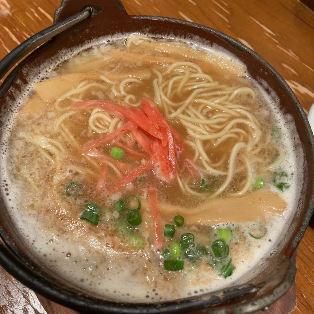 ユーザーが投稿した​鶏白湯のてけてけラーメンの写真 - 実際訪問したユーザーが直接撮影して投稿した西新宿焼鳥てけてけ 新宿南口店の写真