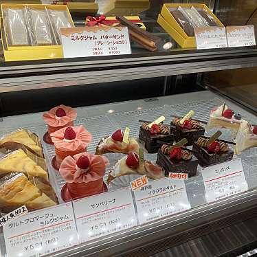 やえのむてきさんが投稿した加納町ケーキのお店patisserie AKITO 阪急オアシス神戸三宮店/パティスリー アキト ハンキュウオアシスコウベサンノミヤテンの写真