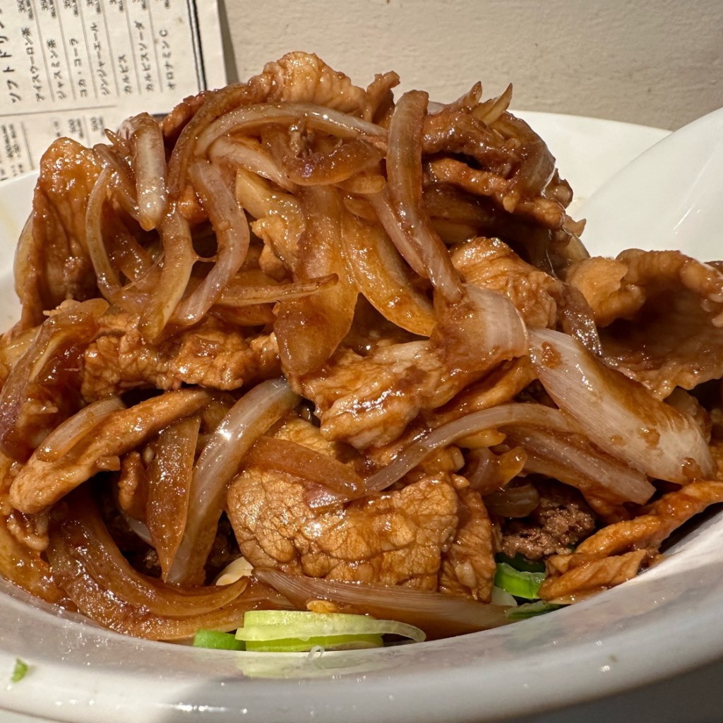 ユーザーが投稿した肉 麺の写真 - 実際訪問したユーザーが直接撮影して投稿した東山中華料理万豚記 池尻大橋店の写真