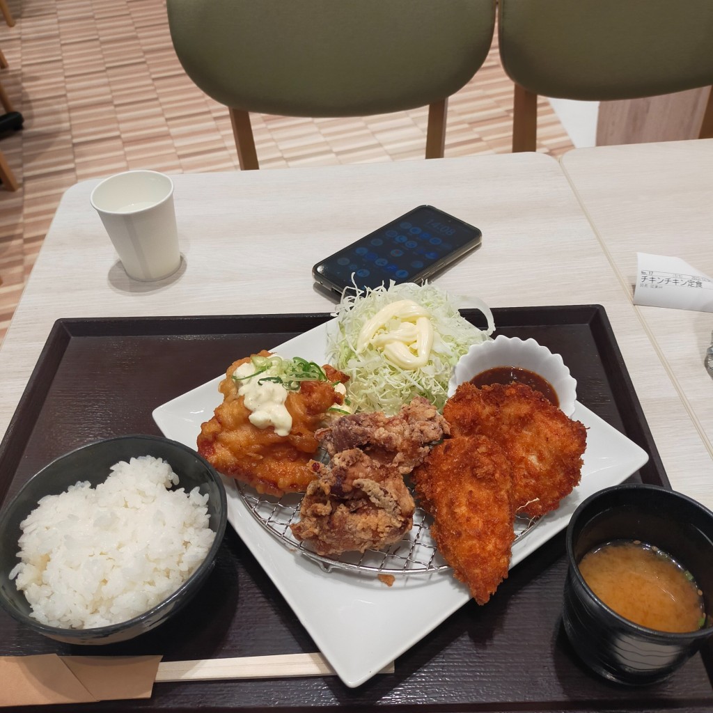 ユーザーが投稿したチキンチキンチキン定食の写真 - 実際訪問したユーザーが直接撮影して投稿した渡橋町鶏料理鳥さく イオンモール出雲店の写真