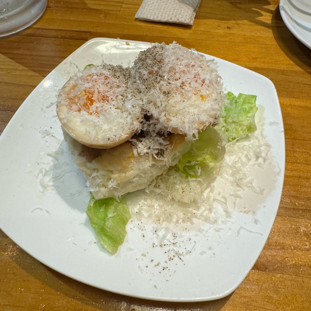 ユーザーが投稿した半熟卵のポテサラの写真 - 実際訪問したユーザーが直接撮影して投稿した中央居酒屋がブリチキン 福井駅前店の写真