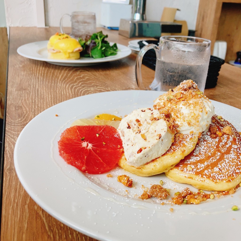 ユーザーが投稿したSunny Citrus Pancakeの写真 - 実際訪問したユーザーが直接撮影して投稿した丸の内カフェサラベス 東京店の写真