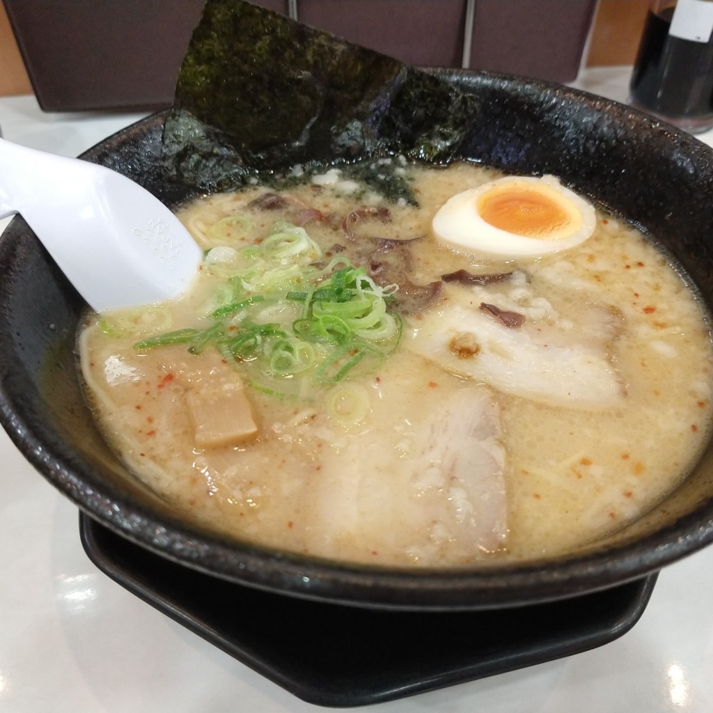 ユーザーが投稿したピリ辛ラーメンとチャーマヨ丼(ランパス)の写真 - 実際訪問したユーザーが直接撮影して投稿した中津口ラーメン専門店一麺亭 小倉中津口店の写真