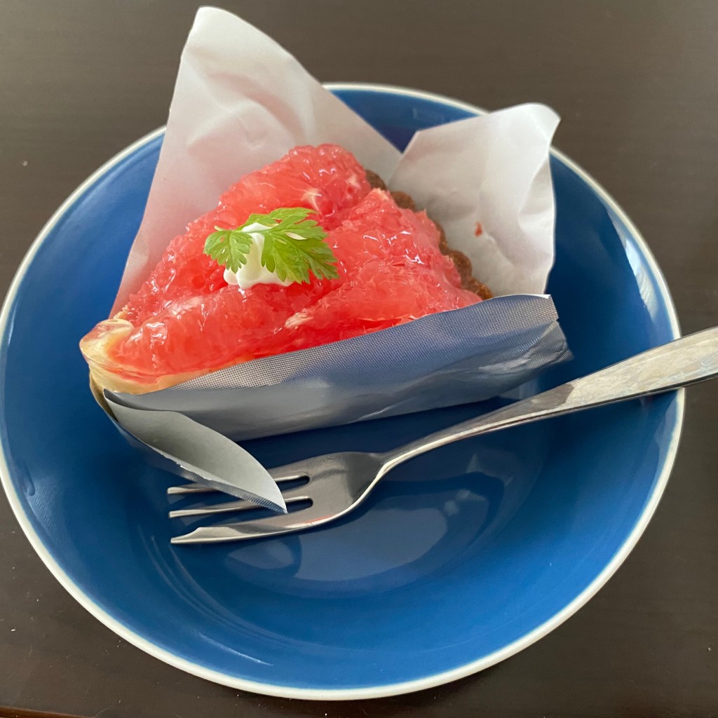 ユーザーが投稿したグレープフルーツのタルトの写真 - 実際訪問したユーザーが直接撮影して投稿した宮子町ケーキ創作菓子 ロッシェの写真