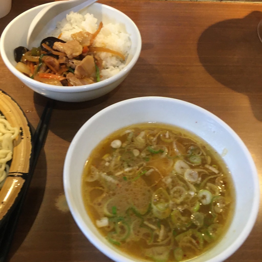 ユーザーが投稿したつけ麺週替わり丼の写真 - 実際訪問したユーザーが直接撮影して投稿した西新宿ラーメン専門店中華居酒屋 昌平の写真