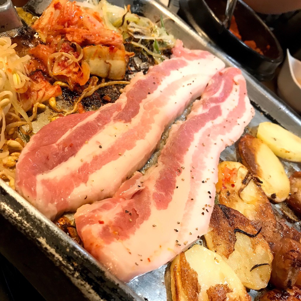 ユーザーが投稿したサムギョプサルの写真 - 実際訪問したユーザーが直接撮影して投稿した大久保韓国料理中央市場の写真