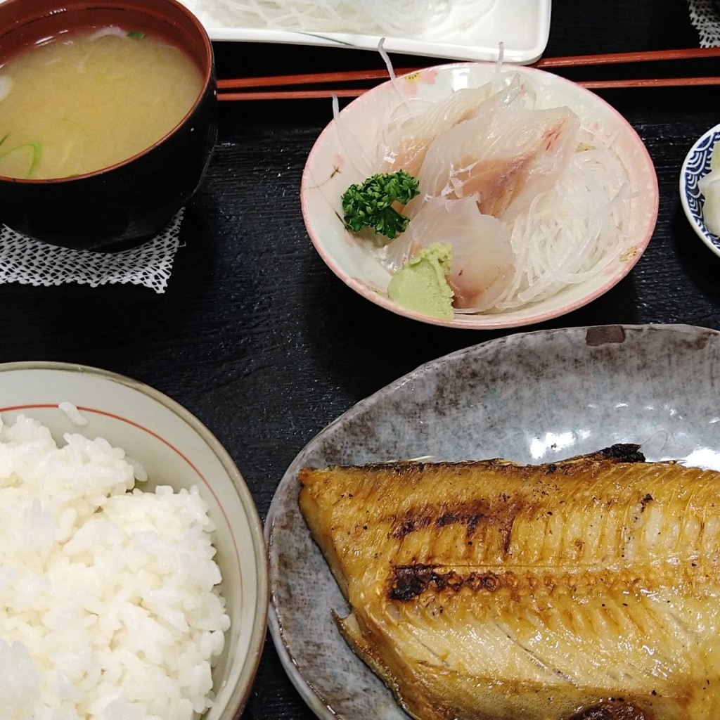 ユーザーが投稿したほっけ焼定食の写真 - 実際訪問したユーザーが直接撮影して投稿した相模大野魚介 / 海鮮料理魚さだの写真